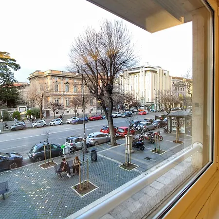 Centro Cdr Luxury Πανσιόν