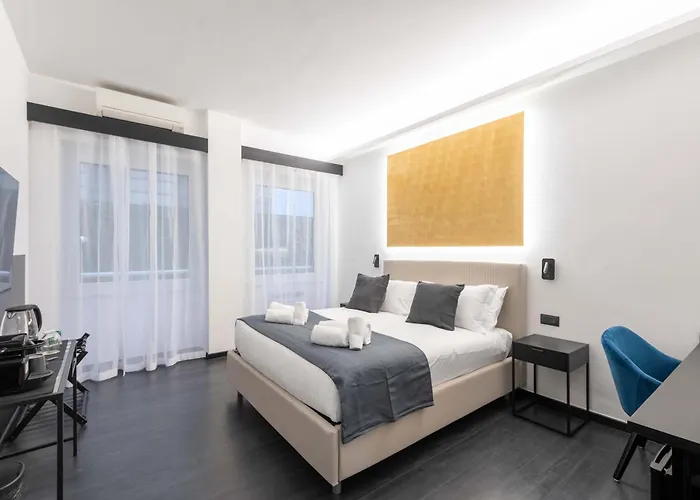 Centro Cdr Luxury 招待所 4*