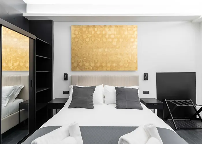 Centro Cdr Luxury 招待所 4*